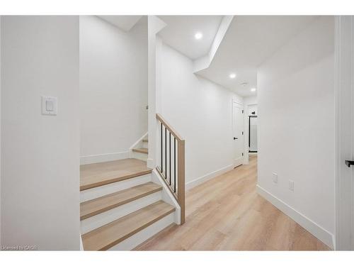 548 Peach Blossom Court, Kitchener, ON - Indoor Photo Showing Other Room