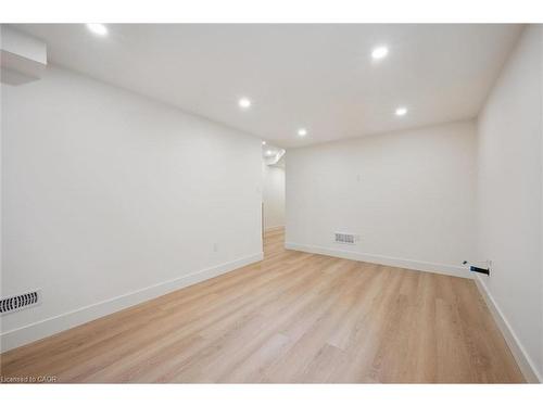 548 Peach Blossom Court, Kitchener, ON - Indoor Photo Showing Other Room