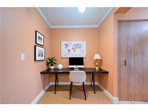 406-400 Champlain Boulevard, Cambridge, ON - Indoor Photo Showing Office