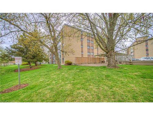 406-400 Champlain Boulevard, Cambridge, ON - Outdoor