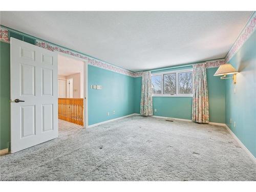 18 Woodview Court, Kitchener, ON - Indoor