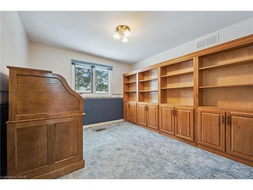 18 Woodview Court, Kitchener, ON - Indoor