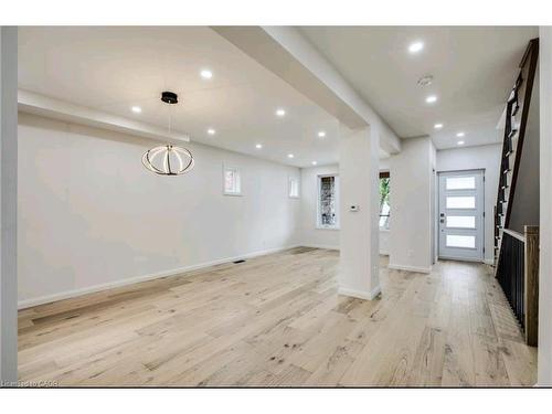 23 Melbourne Street, Hamilton, ON - Indoor Photo Showing Other Room