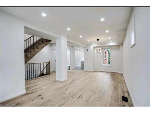 23 Melbourne Street, Hamilton, ON - Indoor Photo Showing Other Room