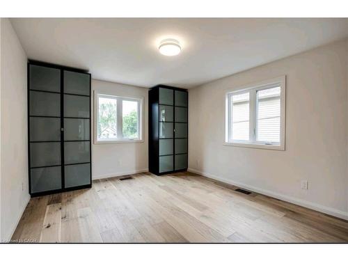 23 Melbourne Street, Hamilton, ON - Indoor Photo Showing Other Room