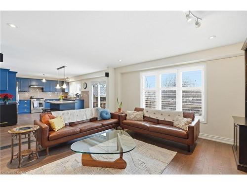 75 Etherington Crescent, Binbrook, ON - Indoor Photo Showing Living Room