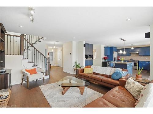 75 Etherington Crescent, Binbrook, ON - Indoor Photo Showing Living Room