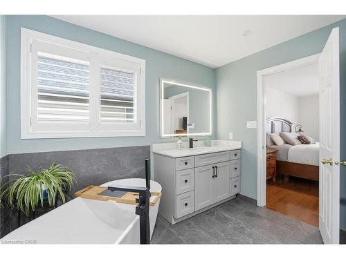 75 Etherington Crescent, Binbrook, ON - Indoor Photo Showing Bathroom