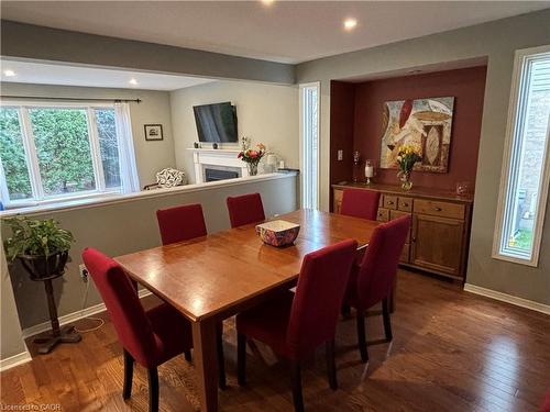 111 Duncairn Crescent, Hamilton, ON - Indoor Photo Showing Dining Room