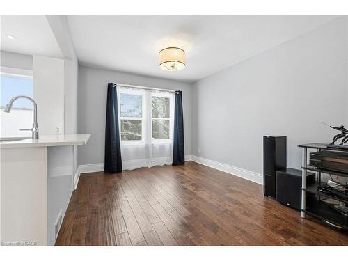34 Balsam Avenue N, Hamilton, ON - Indoor