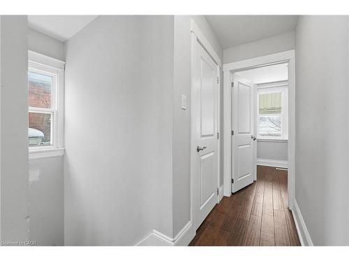 34 Balsam Avenue N, Hamilton, ON - Indoor Photo Showing Other Room