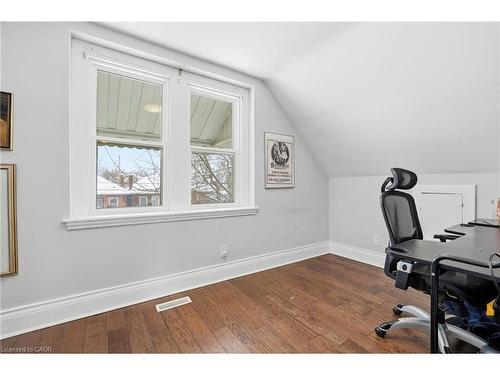 34 Balsam Avenue N, Hamilton, ON - Indoor Photo Showing Office