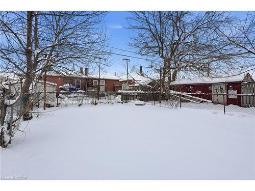 34 Balsam Avenue N, Hamilton, ON - Outdoor