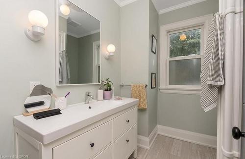 14 Young Street W, Waterloo, ON 