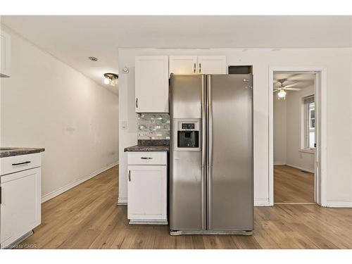 218 East 8Th Street, Hamilton, ON - Indoor Photo Showing Kitchen
