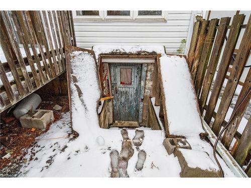 218 East 8Th Street, Hamilton, ON - Outdoor