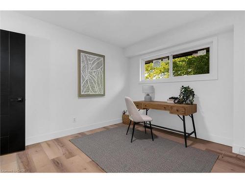 39 Grandfield Street, Hamilton, ON - Indoor