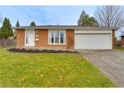 10 Ashdale Court  Hamilton, ON L8B 0B3