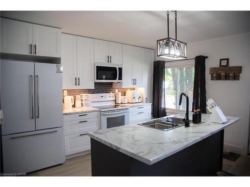 948 Mcdowell Road E, Simcoe, ON - Indoor Photo Showing Kitchen