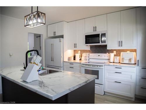 948 Mcdowell Road E, Simcoe, ON - Indoor Photo Showing Kitchen