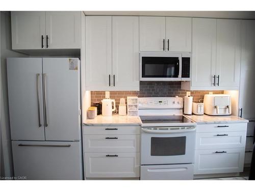 948 Mcdowell Road E, Simcoe, ON - Indoor Photo Showing Kitchen