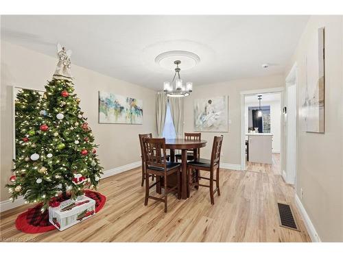 80 Province Street N, Hamilton, ON - Indoor Photo Showing Dining Room