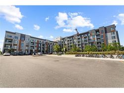 324-95 Dundas Street W Oakville, ON L6M 5N4