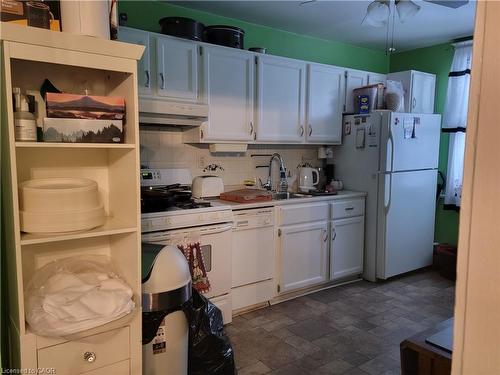 6 Cluny Avenue, Hamilton, ON - Indoor Photo Showing Kitchen