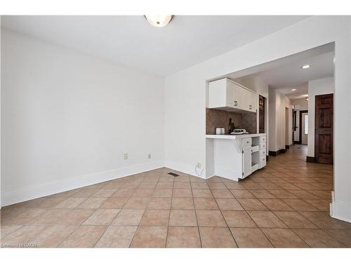 32 Dane Street, Kitchener, ON - Indoor Photo Showing Other Room