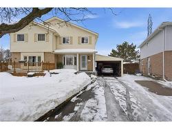 24 Catalina Court  Kitchener, ON N2M 5L9