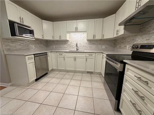 226 Scott Road, Cambridge, ON - Indoor Photo Showing Kitchen