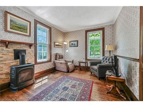 94 Sutherland Street W, Caledonia, ON - Indoor Photo Showing Living Room With Fireplace