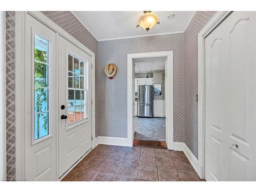 94 Sutherland Street W, Caledonia, ON - Indoor Photo Showing Other Room