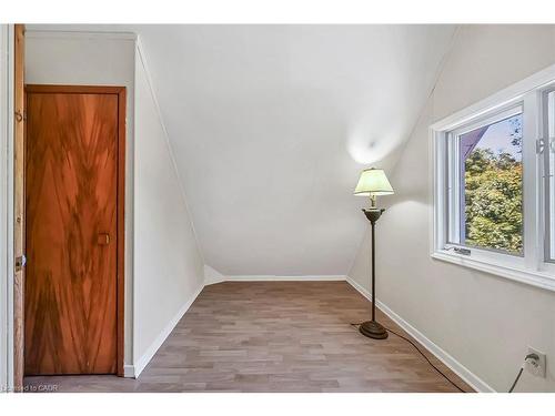 94 Sutherland Street W, Caledonia, ON - Indoor Photo Showing Other Room