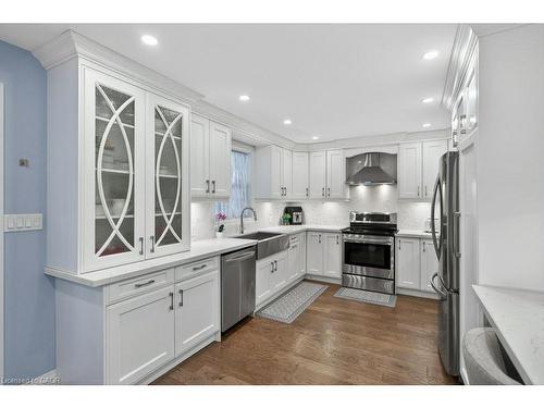 2 Sylvia Avenue, Hamilton, ON - Indoor Photo Showing Kitchen With Upgraded Kitchen