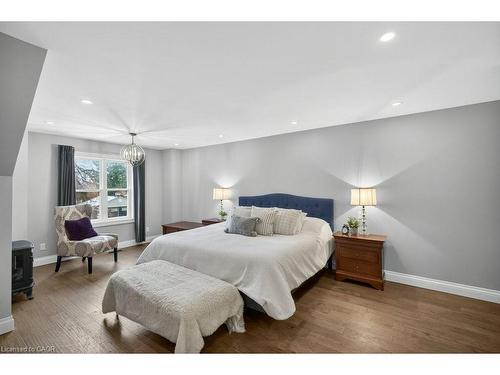 2 Sylvia Avenue, Hamilton, ON - Indoor Photo Showing Bedroom