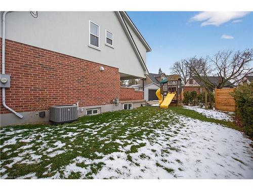 2 Sylvia Avenue, Hamilton, ON - Outdoor