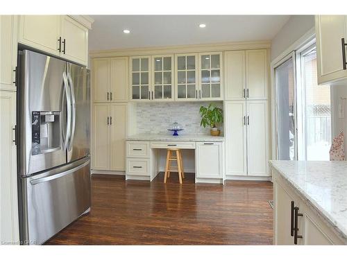 65 Rolston Drive, Hamilton, ON - Indoor Photo Showing Kitchen With Upgraded Kitchen