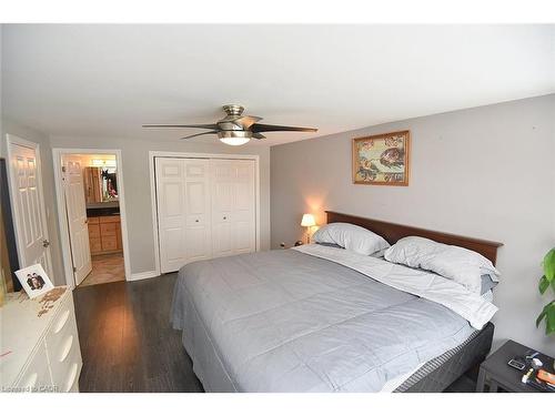 65 Rolston Drive, Hamilton, ON - Indoor Photo Showing Bedroom