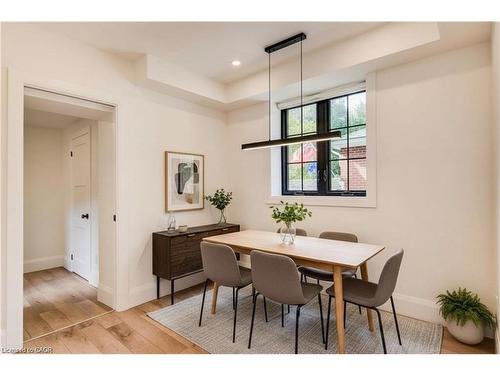 101 Wood Street, Kitchener, ON - Indoor Photo Showing Dining Room