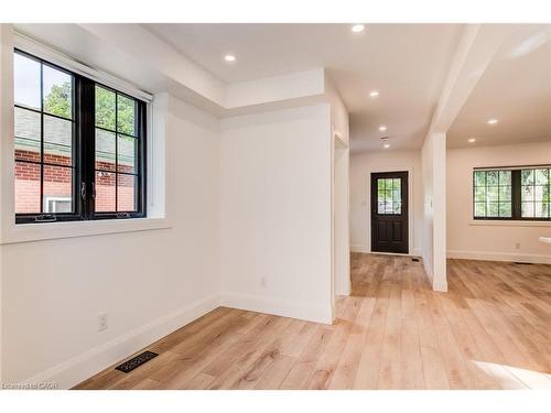 101 Wood Street, Kitchener, ON - Indoor Photo Showing Other Room