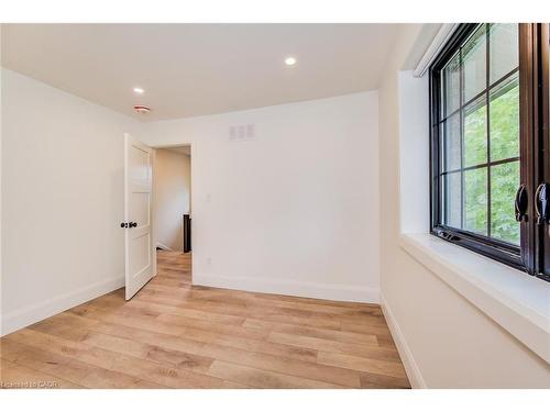 101 Wood Street, Kitchener, ON - Indoor Photo Showing Other Room