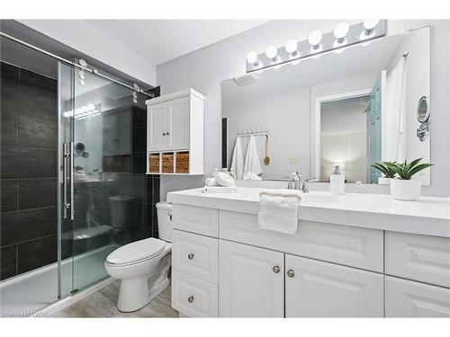 4 Northmanor Crescent, Kitchener, ON - Indoor Photo Showing Bathroom