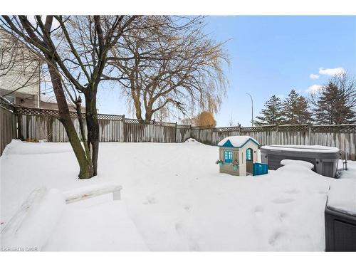 4 Northmanor Crescent, Kitchener, ON - Outdoor