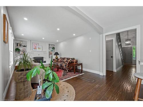 58 Mcleod Court, Kitchener, ON - Indoor