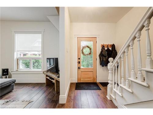 97 Gladstone Avenue, Hamilton, ON - Indoor Photo Showing Other Room