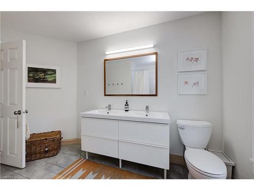 97 Gladstone Avenue, Hamilton, ON - Indoor Photo Showing Bathroom