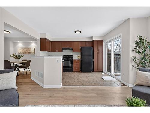 19 Blackbird Circle, Cambridge, ON - Indoor