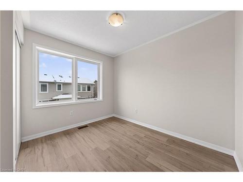 19 Blackbird Circle, Cambridge, ON - Indoor Photo Showing Other Room