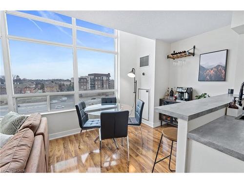 433-200 Manitoba Street, Toronto, ON - Indoor